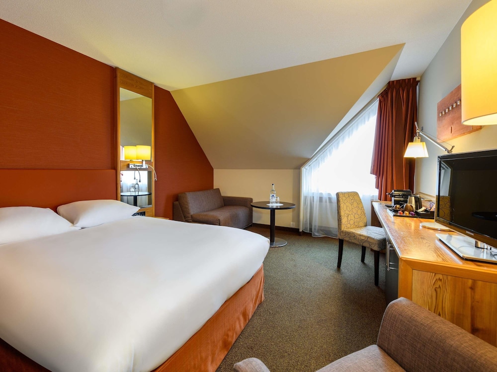 Habitación superior, 1 cama de matrimonio del hotel Mövenpick Egerkingen