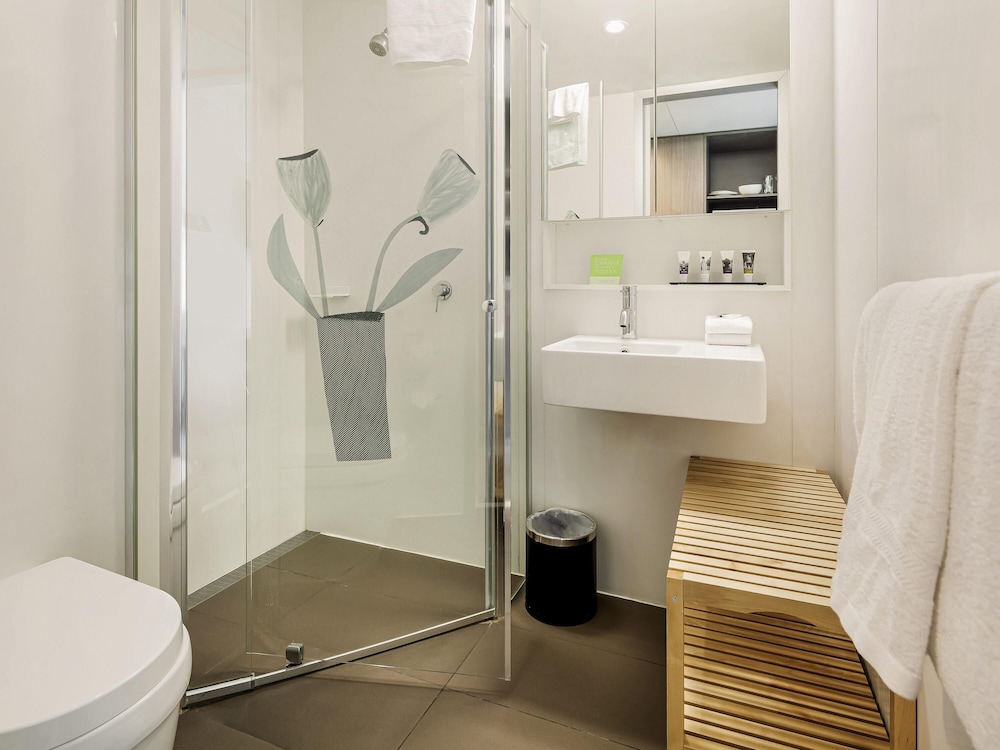 Habitación estándar con 2 camas individuales y balcón del hotel Mercure Bendigo Schaller. Foto 6