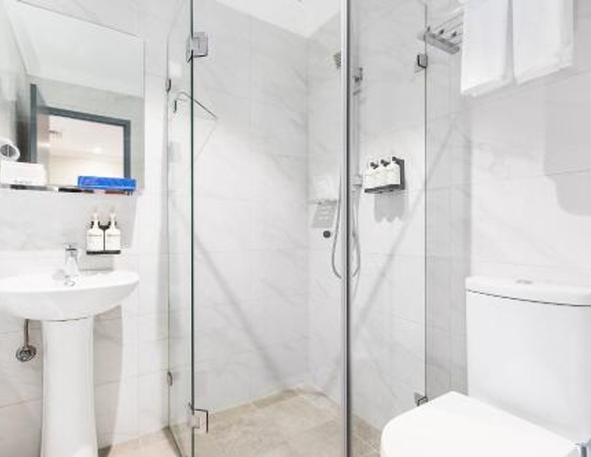 Habitación Estándar - Cama extragrande del hotel Breakfree On Broadway Sydney. Foto 9
