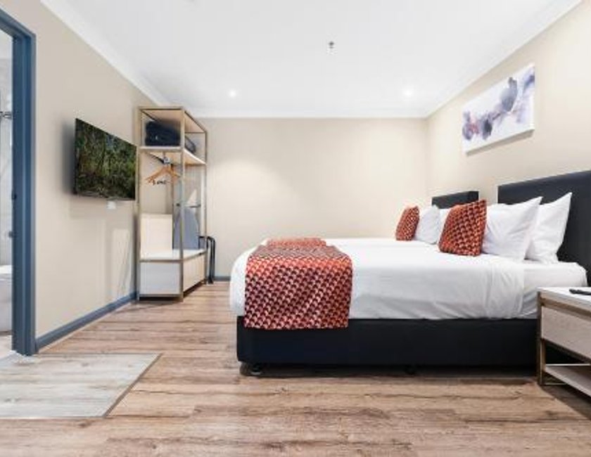 Family Deluxe Room with One King and One Queen Beds - Park View del hotel Breakfree On Broadway Sydney. Foto 3