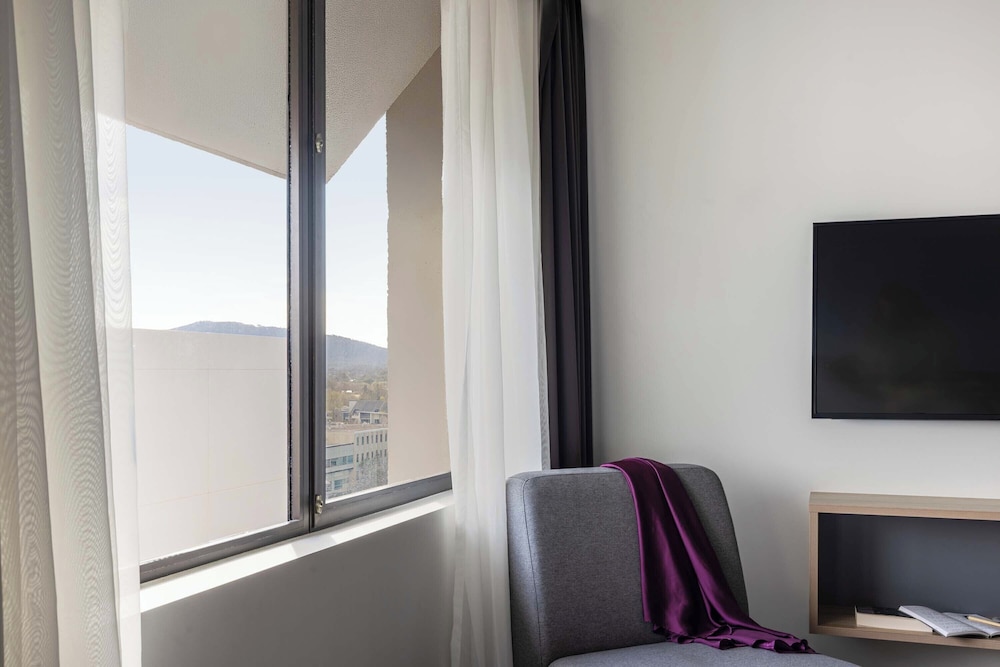Suite con 1 cama King o 2 camas individuales del hotel Mantra Macarthur. Foto 3