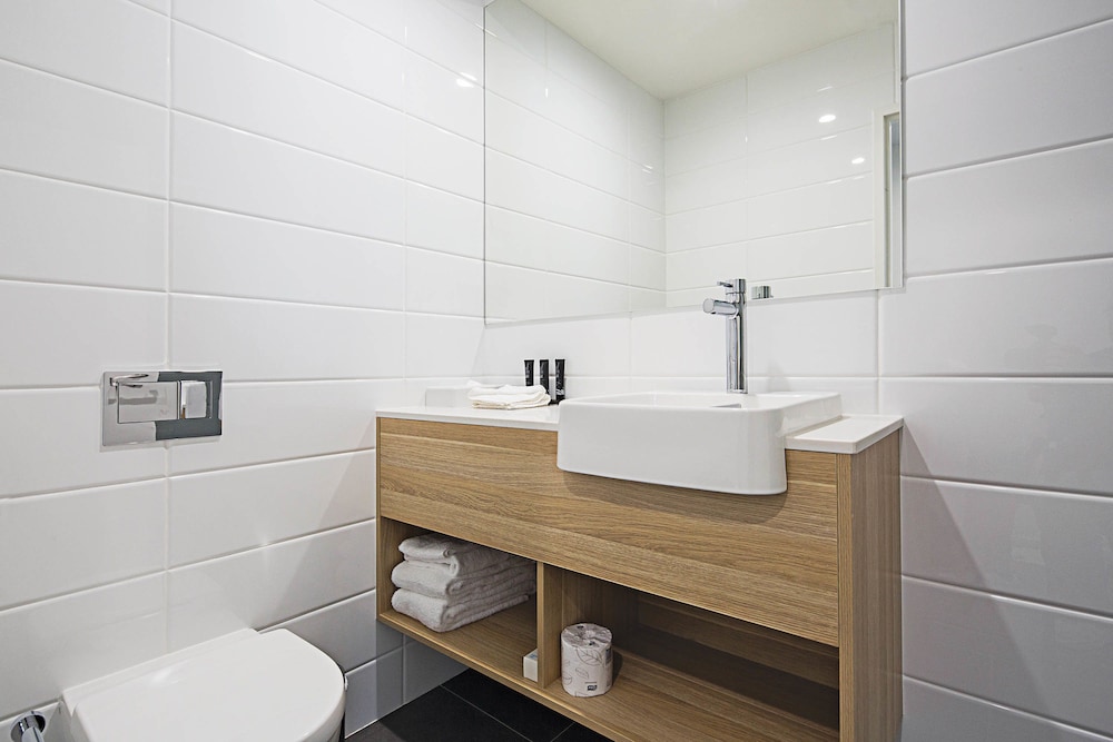 Habitación Estudio con 1 cama King o 2 camas individuales del hotel Mantra Macarthur. Foto 10