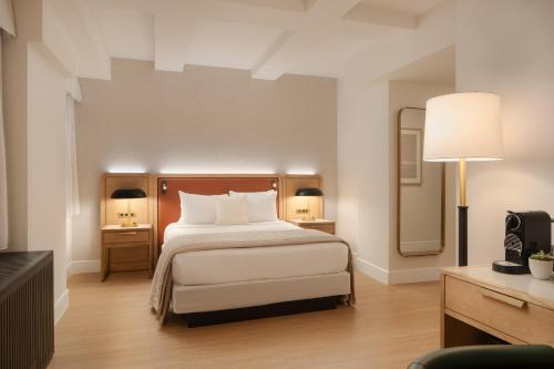 Habitación adaptada para personas con movilidad reducida - Cama grande del hotel Aura Times Square
