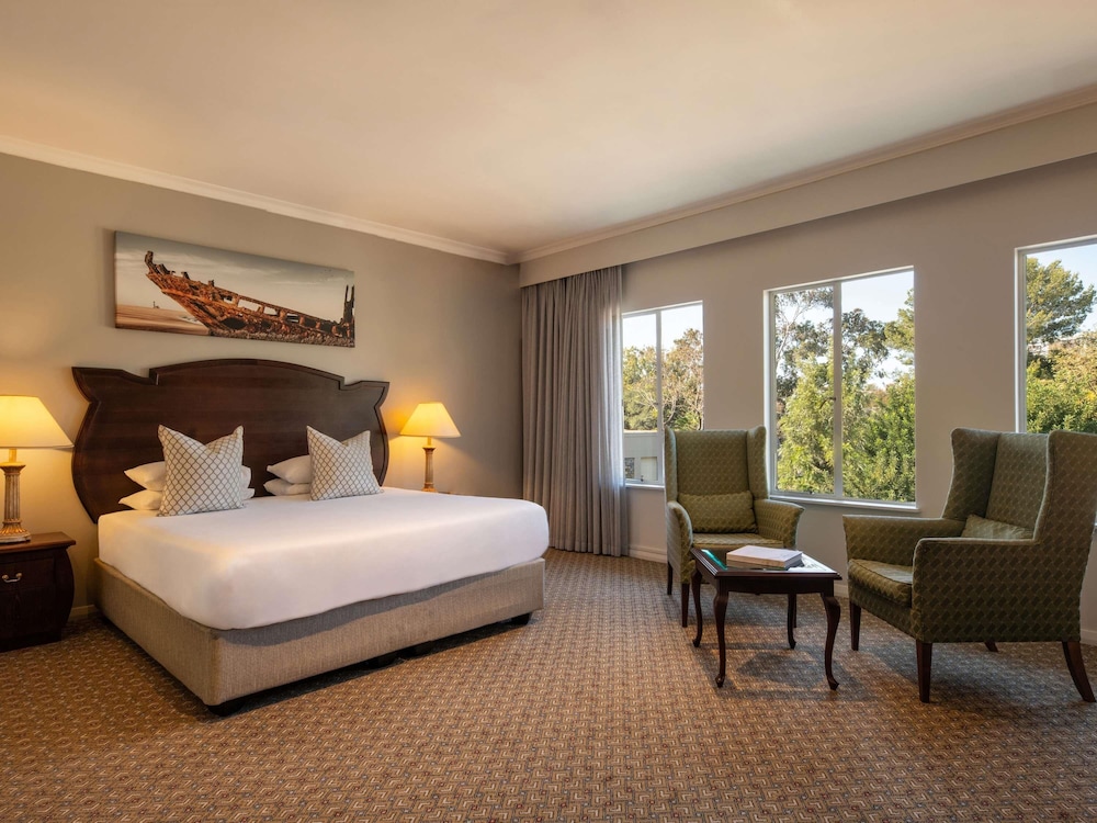 Habitación Privilege Luxe con Cama King del hotel Mercure Windhoek
