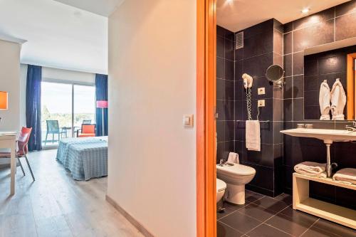 Habitación Doble con acceso al spa - 2 camas del hotel Balneario Playa de Coma-Ruga. Foto 1