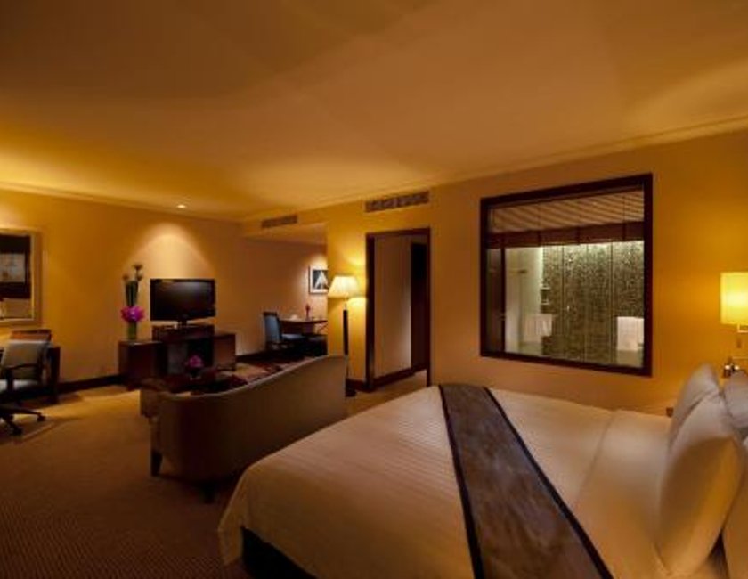 Suite Junior del hotel Hyatt Regency Bangkok Suvarnabhumi Airport