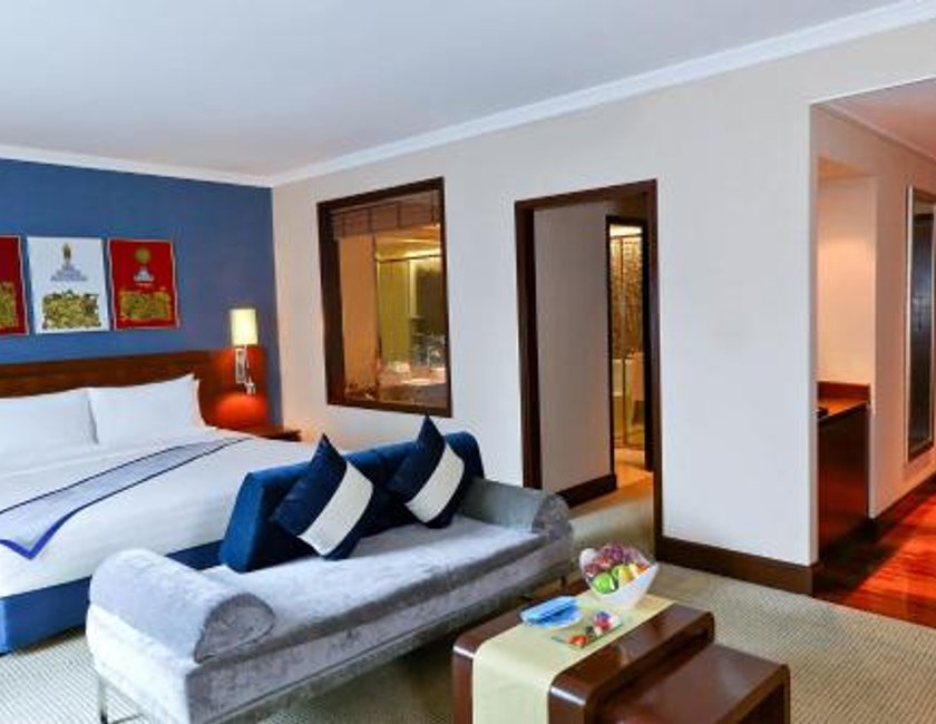 Suite Junior del hotel Hyatt Regency Bangkok Suvarnabhumi Airport. Foto 1
