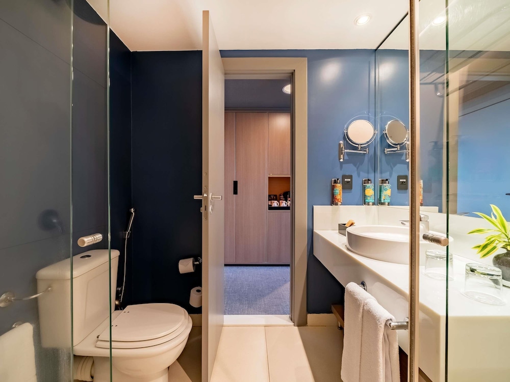 Habitación Deluxe Premium, 1 cama King, planta alta del hotel Pullman São Paulo Guarulhos Airport. Foto 3