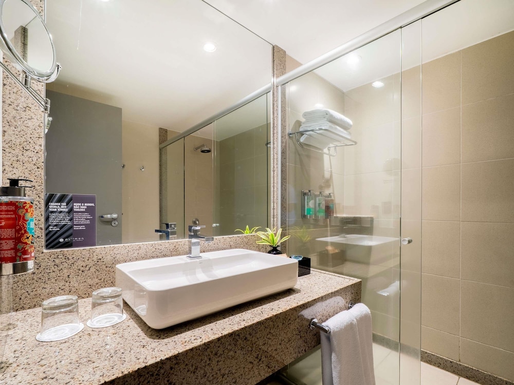 Habitación de lujo, 1 cama de matrimonio del hotel Pullman São Paulo Guarulhos Airport. Foto 7