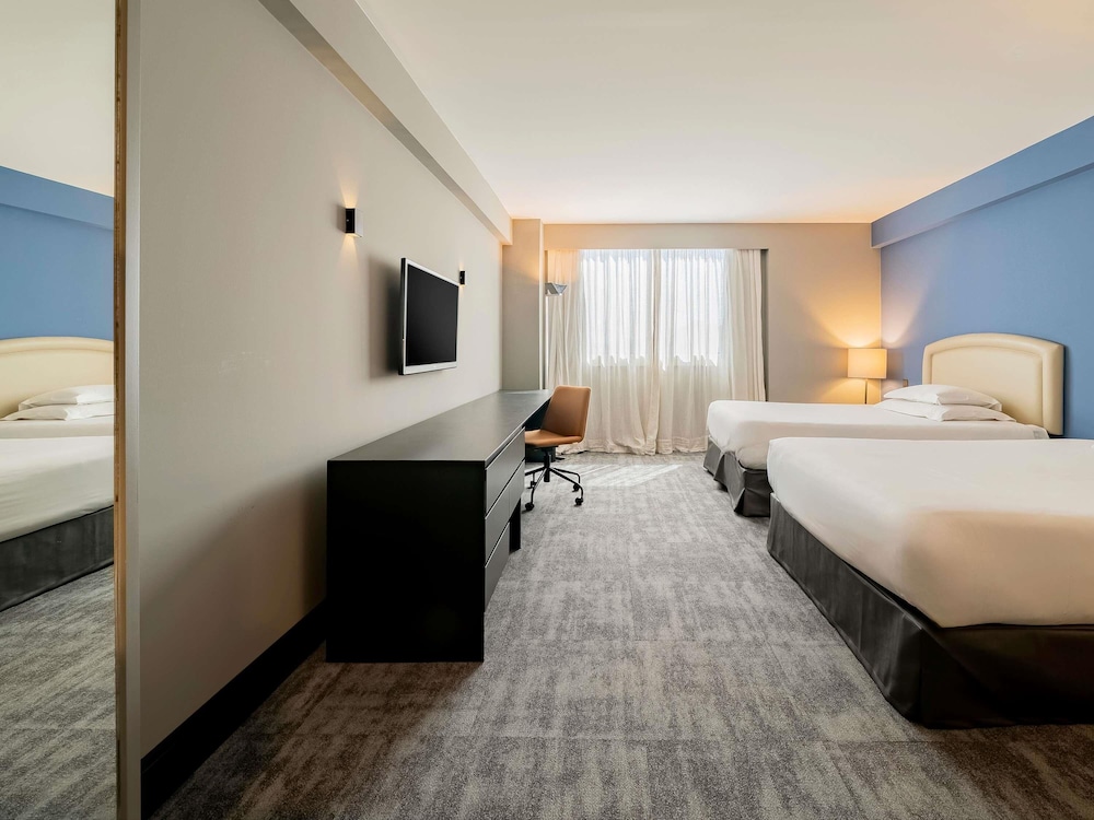 Habitación superior, 2 camas individuales, bañera del hotel Pullman São Paulo Guarulhos Airport. Foto 4