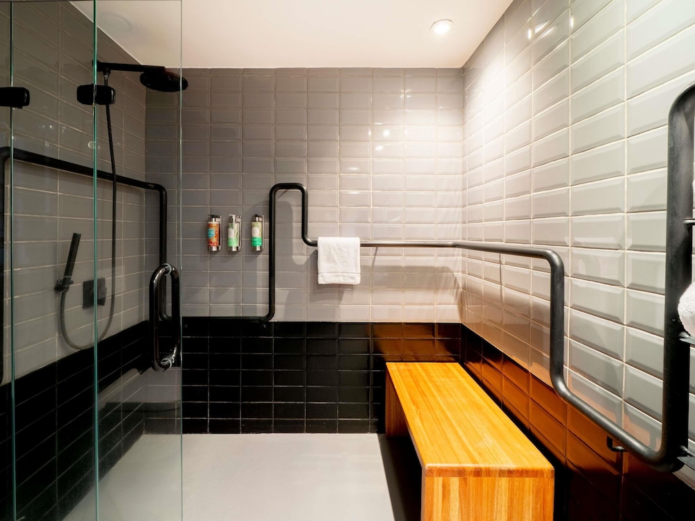 Habitación Design para personas con movilidad reducida, 1 cama de matrimonio del hotel Pullman São Paulo Guarulhos Airport. Foto 6