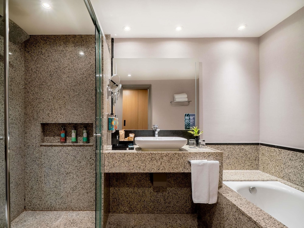 Habitación Ejecutiva Premium, 1 cama King, bañera, Acceso al Club Lounge del hotel Pullman São Paulo Guarulhos Airport. Foto 4