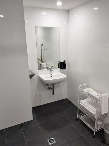 Acceso Especial con Cama King del hotel Mantra Albury