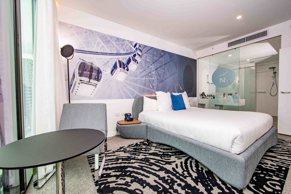 Habitación Standard King 'N' del hotel Novotel Brisbane South Bank. Foto 1