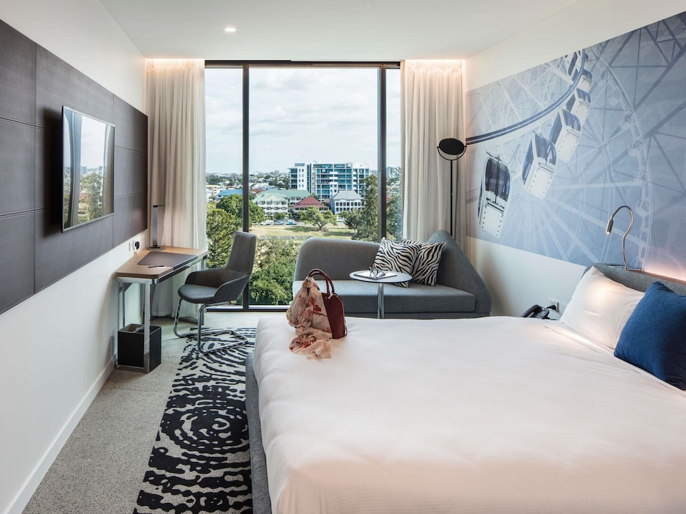 Habitación Premier 'N' con 1 cama King y vistas a la ciudad del hotel Novotel Brisbane South Bank. Foto 7