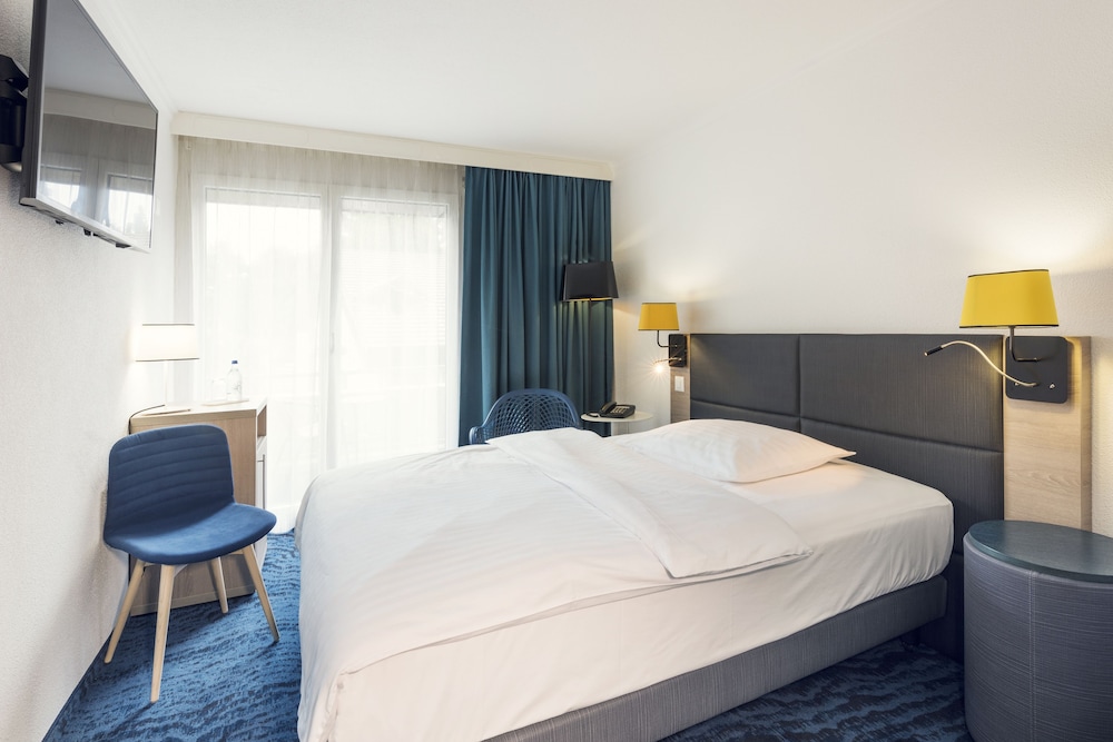 Habitación Doble Estándar del hotel Mercure Lenzburg Krone. Foto 1