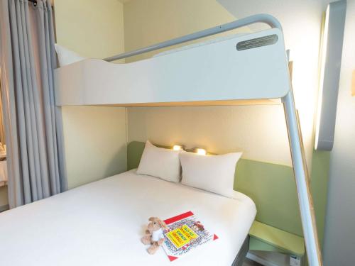 Habitación Triple del hotel Ibis Budget Luzern City. Foto 6
