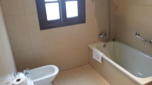 Habitación Doble con terraza del hotel Villa El Mocanal. Foto 3