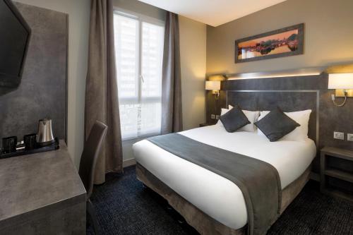 Habitación Doble Estándar del hotel Hotel Paris Italie. Foto 2