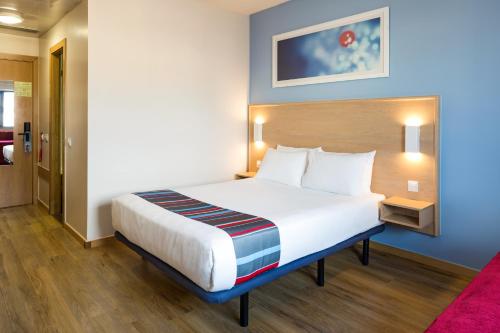 Habitación Familiar del hotel Travelodge Barcelona Fira. Foto 4