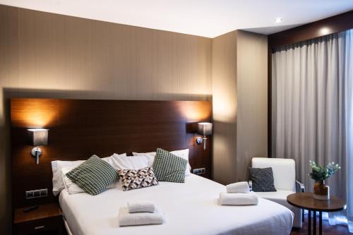 Suite Junior del hotel Azz Valencia Congress and Spa. Foto 4