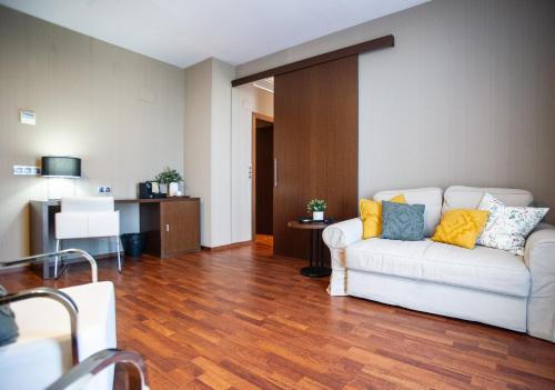 Suite Junior del hotel Azz Valencia Congress and Spa. Foto 7
