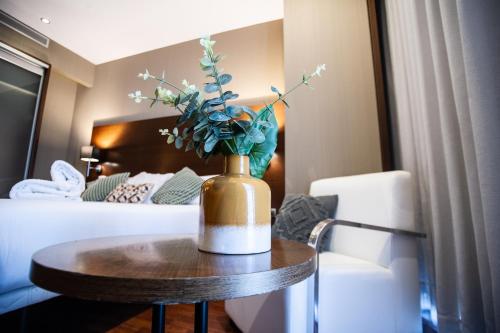 Suite Junior del hotel Azz Valencia Congress and Spa. Foto 8