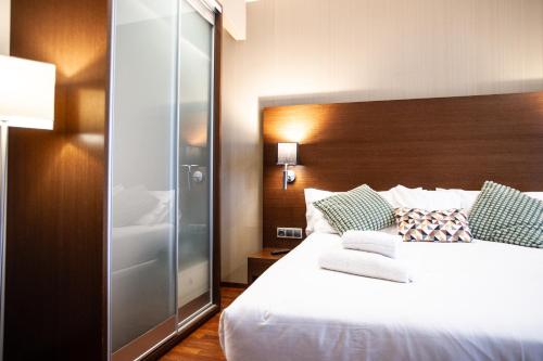Suite Junior del hotel Azz Valencia Congress and Spa. Foto 9