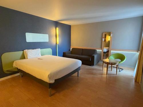 Habitación Doble del hotel Ibis Budget Zurich Airport. Foto 22