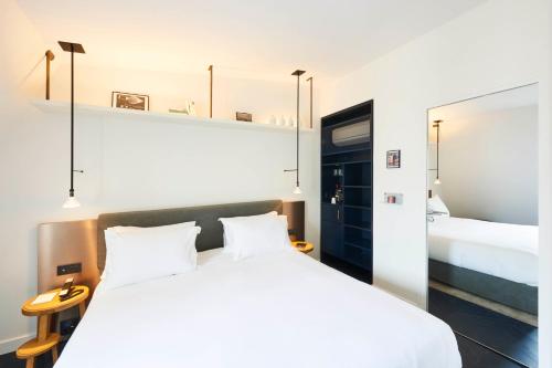 Habitación Doble Superior del hotel Perpetual Elysée Montaigne. Foto 3