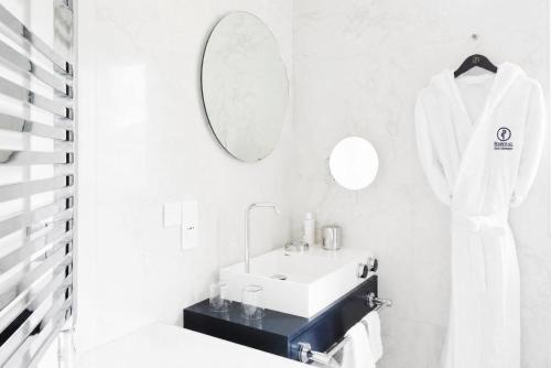 Habitación Doble Superior del hotel Perpetual Elysée Montaigne. Foto 8