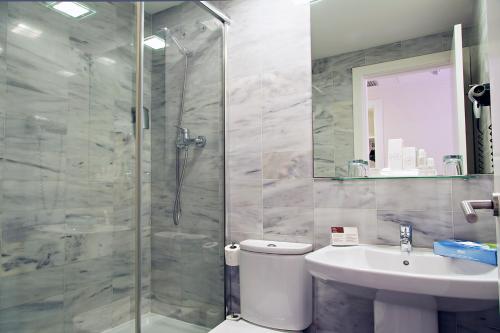 Habitación Doble del hotel Bcn Urbaness Del Comte. Foto 2