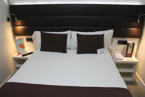 Habitación Doble del hotel Bcn Urbaness Del Comte. Foto 4