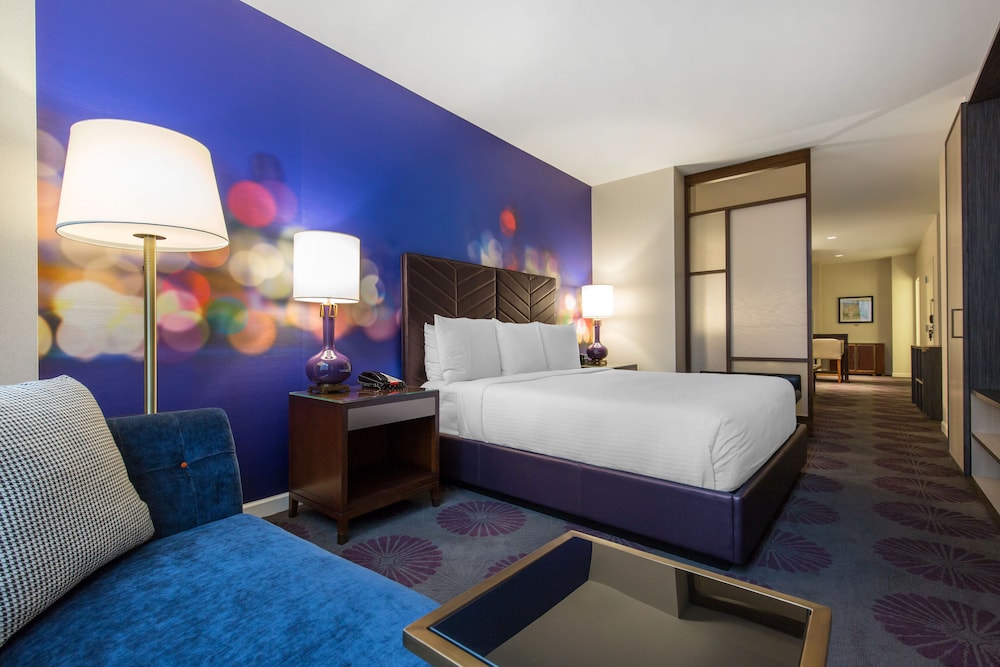Suite, varias camas, accesible para personas con discapacidad (Saint Clair) del hotel The Chicago Collection - Magnificent Mile. Foto 3