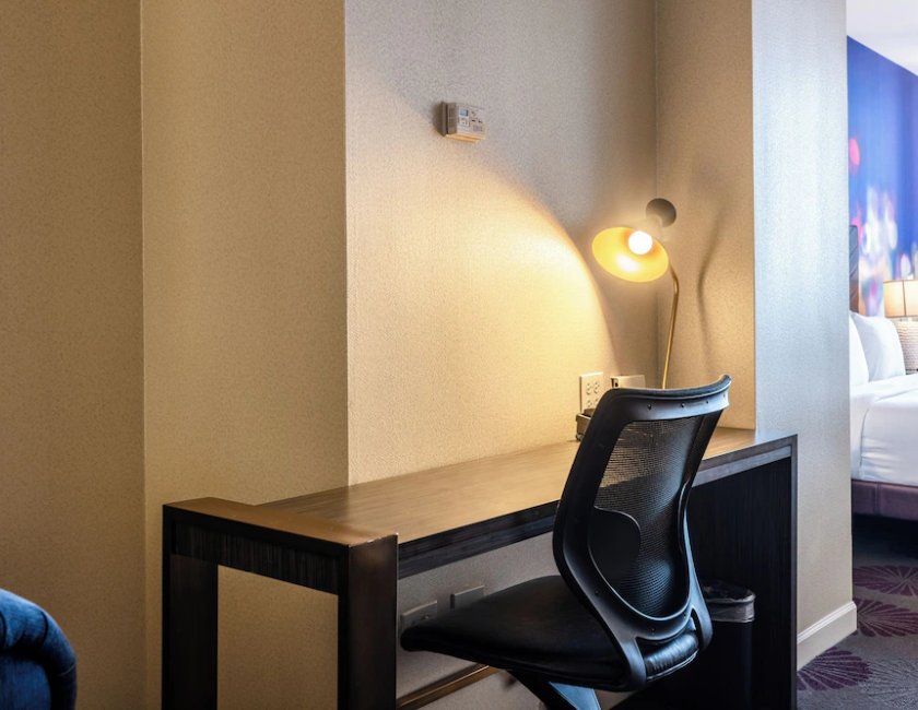 Suite, varias camas, accesible para personas con discapacidad (Saint Clair) del hotel The Chicago Collection - Magnificent Mile. Foto 2