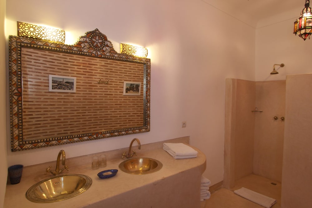 Habitación superior del hotel Karmela. Foto 10