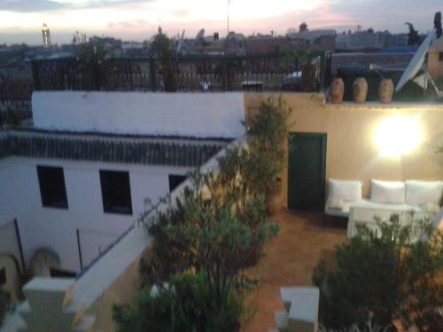 Suite Junior con balcón del hotel Karmela. Foto 2