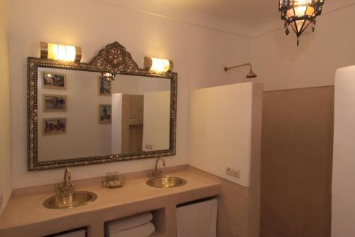 Suite Junior del hotel Karmela. Foto 4