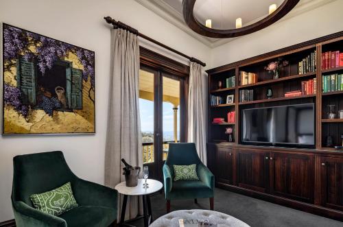Deluxe King Room with Piccadilly Valley View del hotel Mount Lofty House and Estate Adelaide Hills. Foto 1
