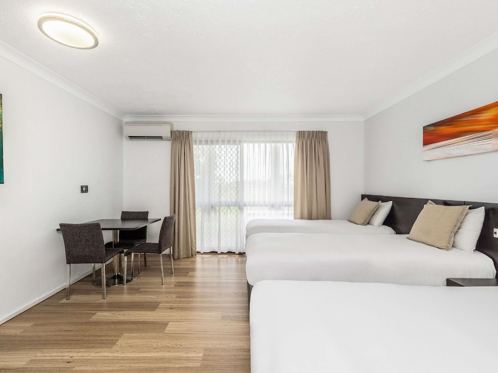 Habitación Familiar 1 Cama Queen y 2 Camas Individuales del hotel Mercure Townsville. Foto 4