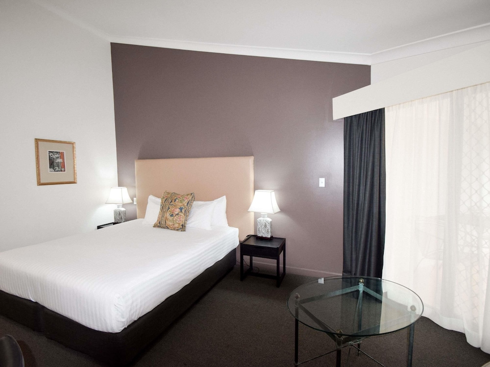 SUPERIOR 1 CAMA KING del hotel Mercure Hunter Valley Gardens. Foto 4