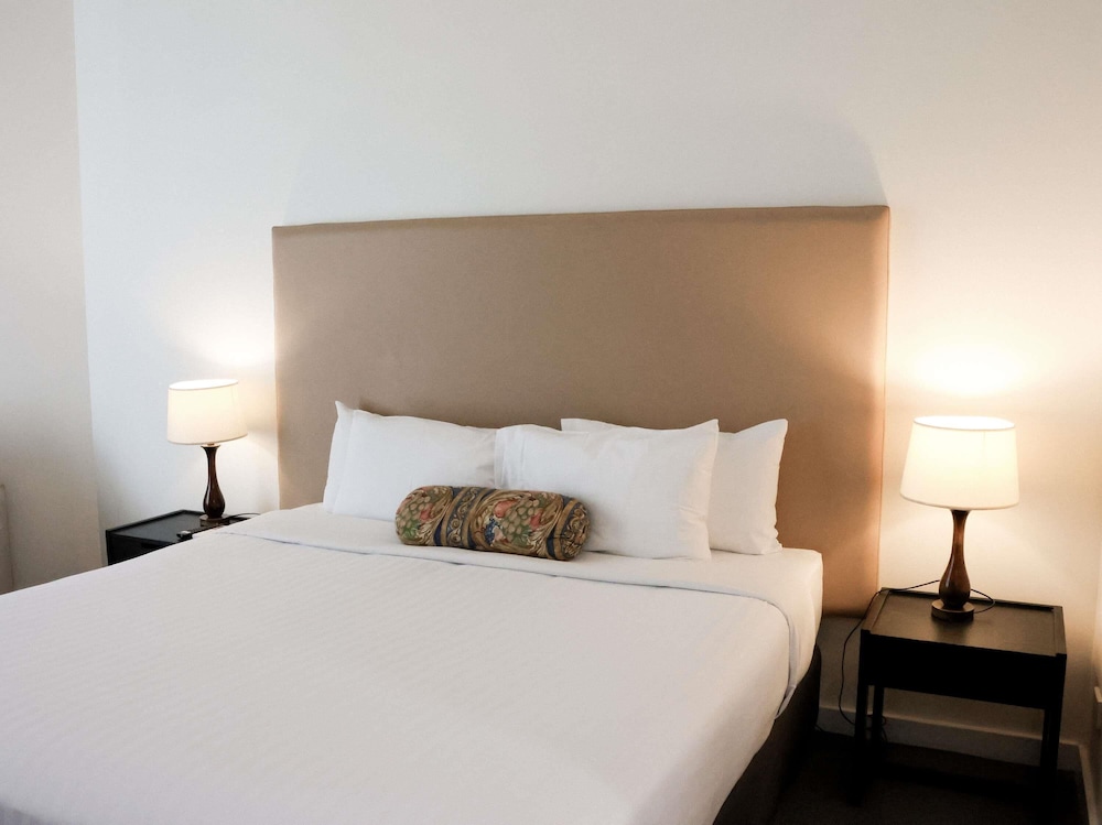 Deluxe 1 Cama King y Spa del hotel Mercure Hunter Valley Gardens. Foto 1