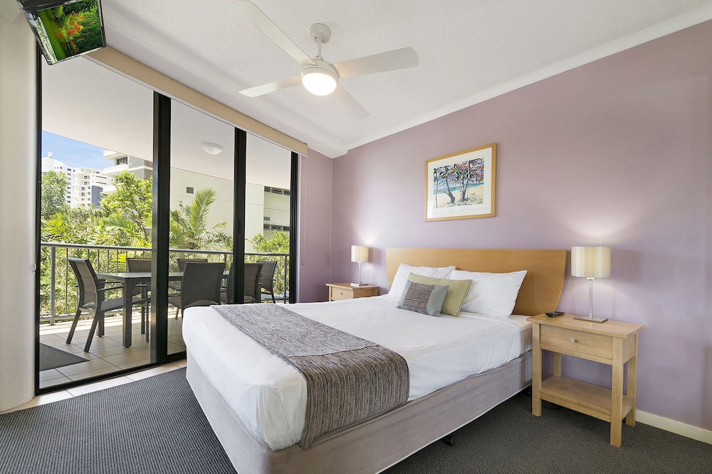 Apartamento de 2 dormitorios con vistas al jardín del hotel Breakfree Grand Pacific Resort. Foto 4