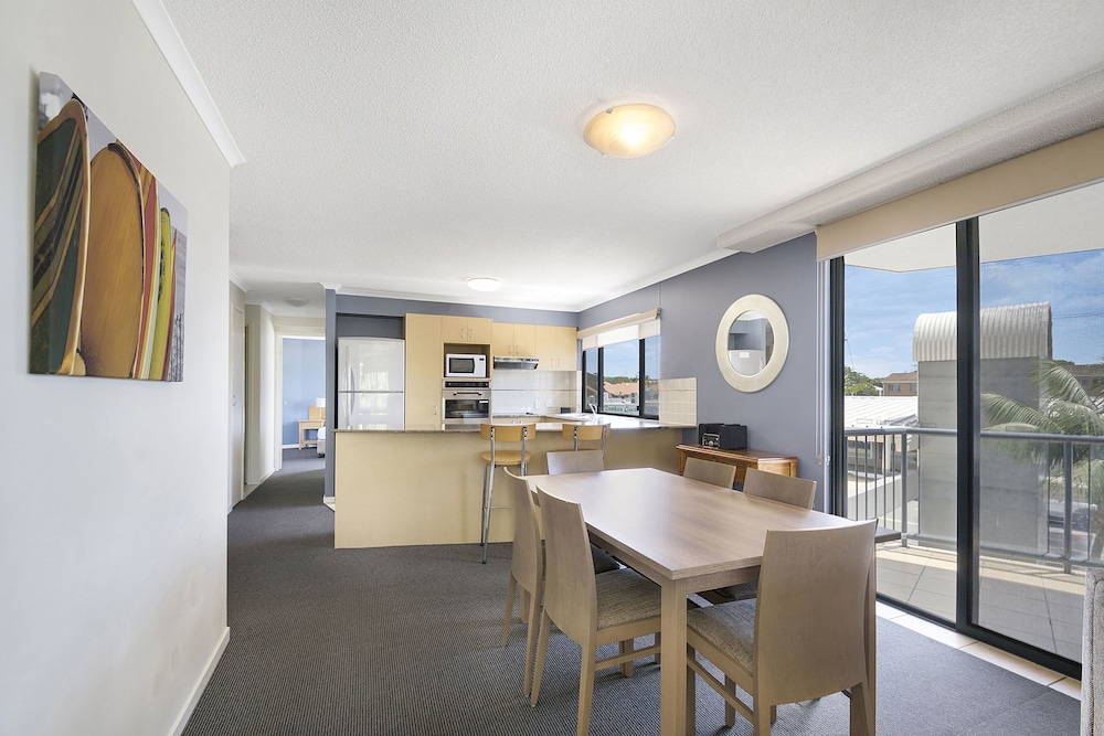 Apartamento de 2 dormitorios con vistas al jardín del hotel Breakfree Grand Pacific Resort. Foto 7