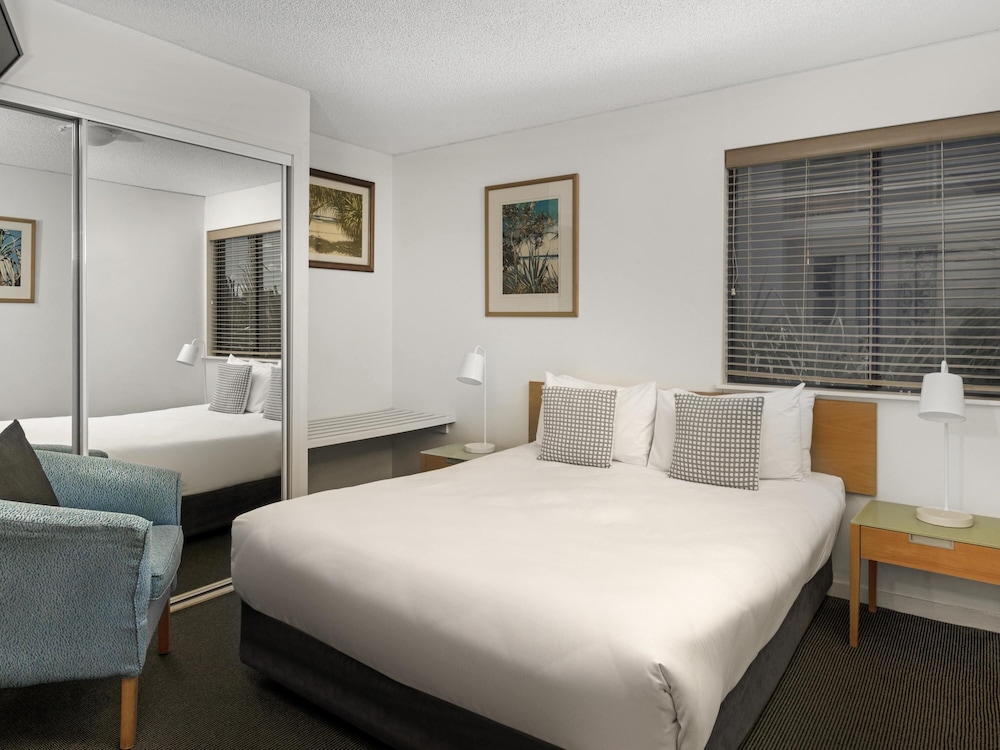Apartamento de 1 dormitorio en la azotea del hotel Breakfree Grand Pacific Resort. Foto 1