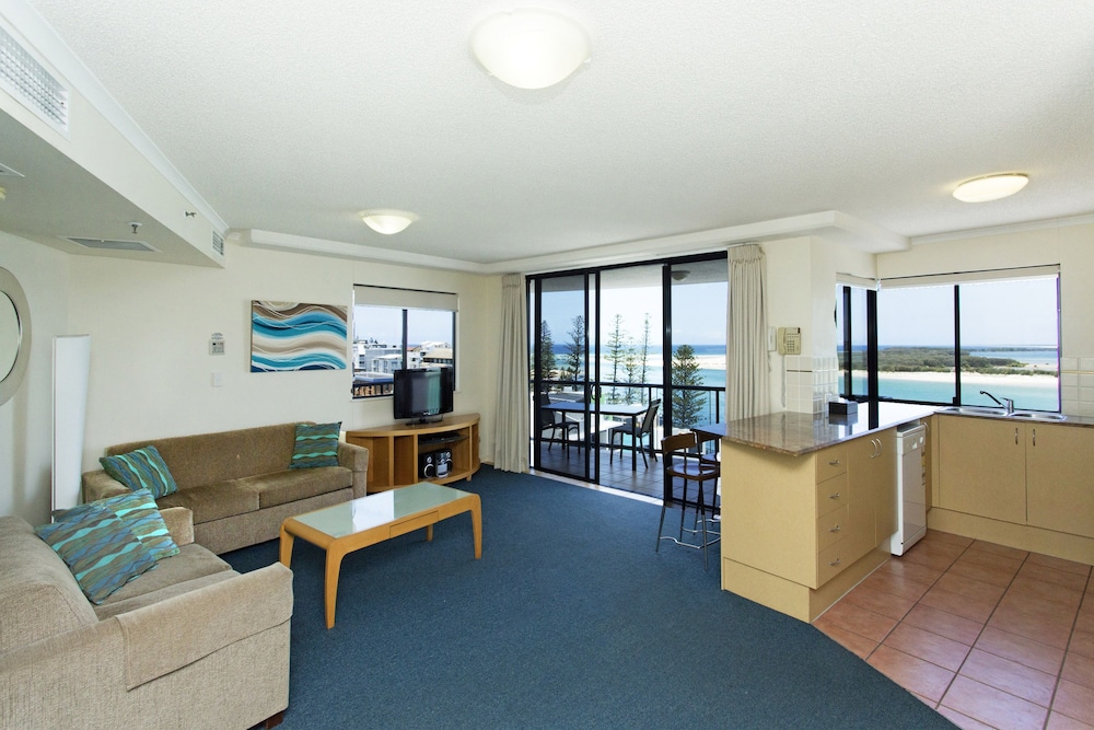 Apartamento de 3 dormitorios con vistas al agua del hotel Breakfree Grand Pacific Resort. Foto 6