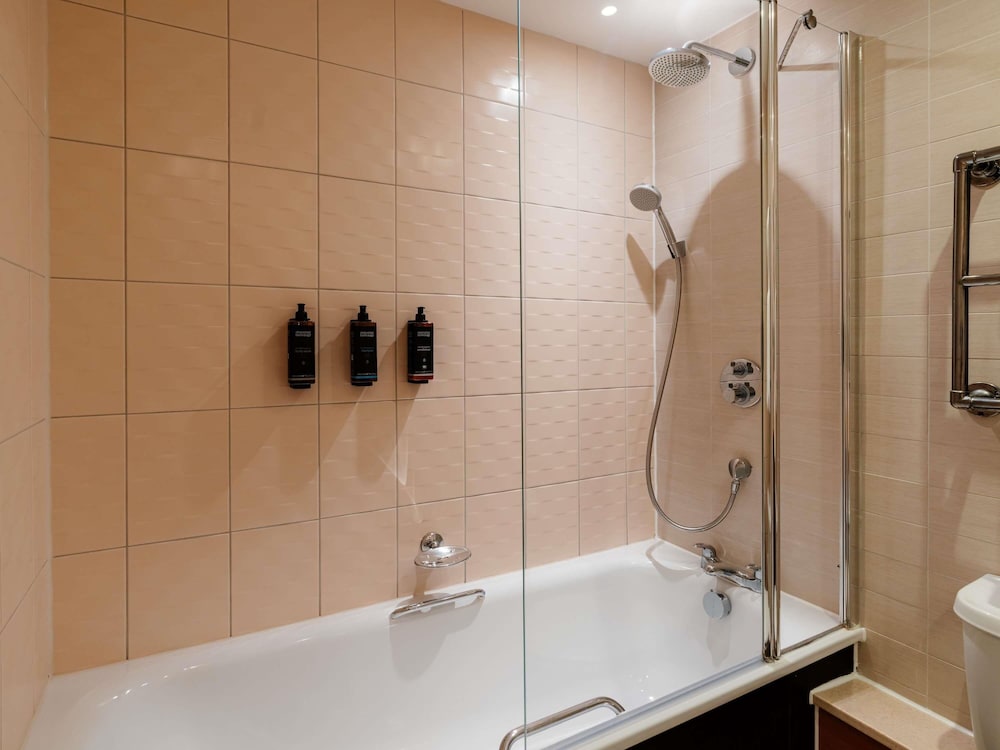 Habitación Doble Clásica del hotel Mercure Daventry Court. Foto 9