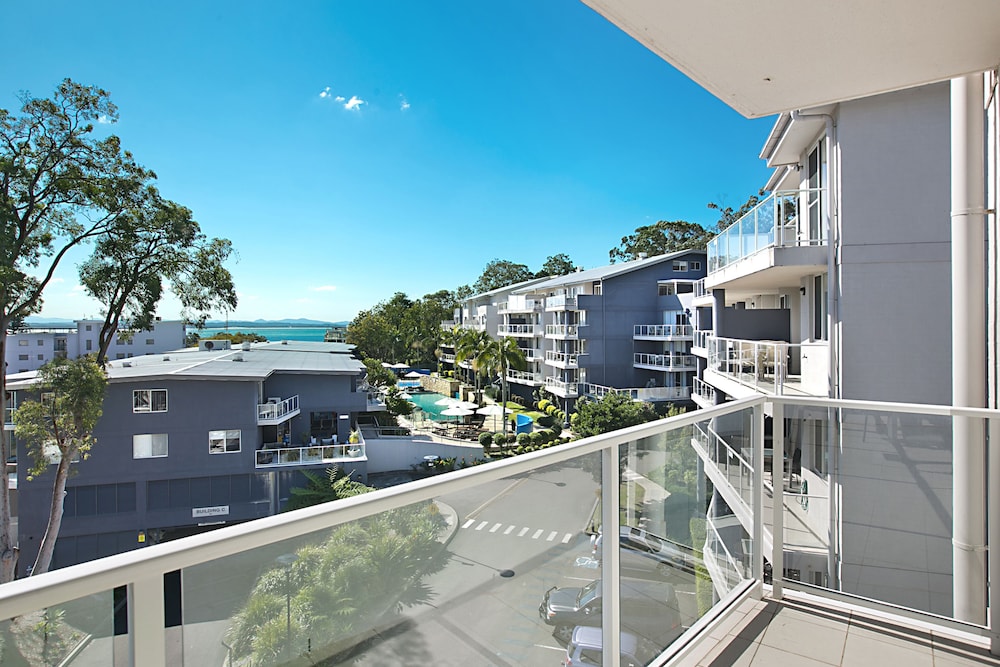 Apartamento de 2 dormitorios y 2 baños con vistas al complejo del hotel Mantra Nelson Bay. Foto 9
