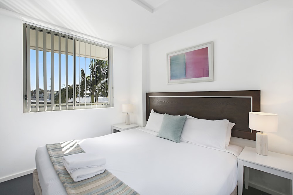 Apartamento de 2 dormitorios y 2 baños con vistas a la piscina del hotel Mantra Nelson Bay. Foto 2