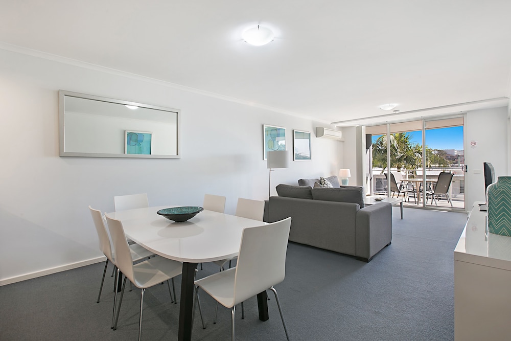 Apartamento de 2 dormitorios y 2 baños con vistas a la piscina del hotel Mantra Nelson Bay. Foto 5